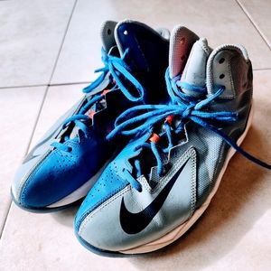 Men's Nike Basketball Sneakers